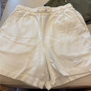 Nike Cream XS Shorts